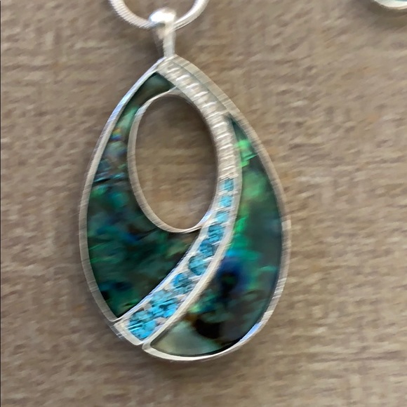 Necklace and earring combo - Picture 2 of 7